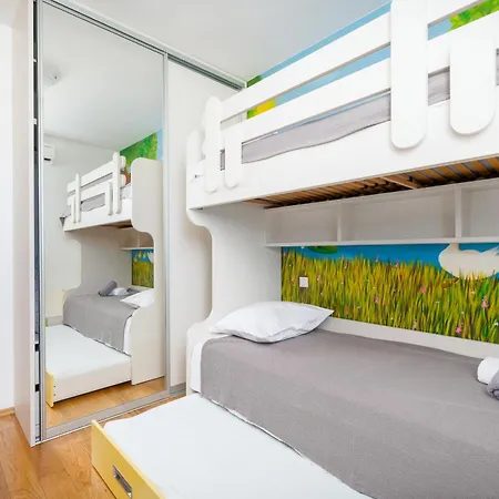 Away Διαμέρισμα