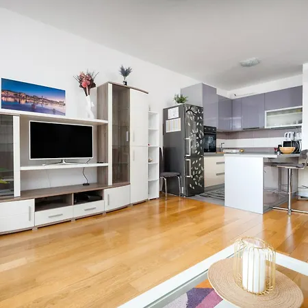 Away Διαμέρισμα Σπλιτ